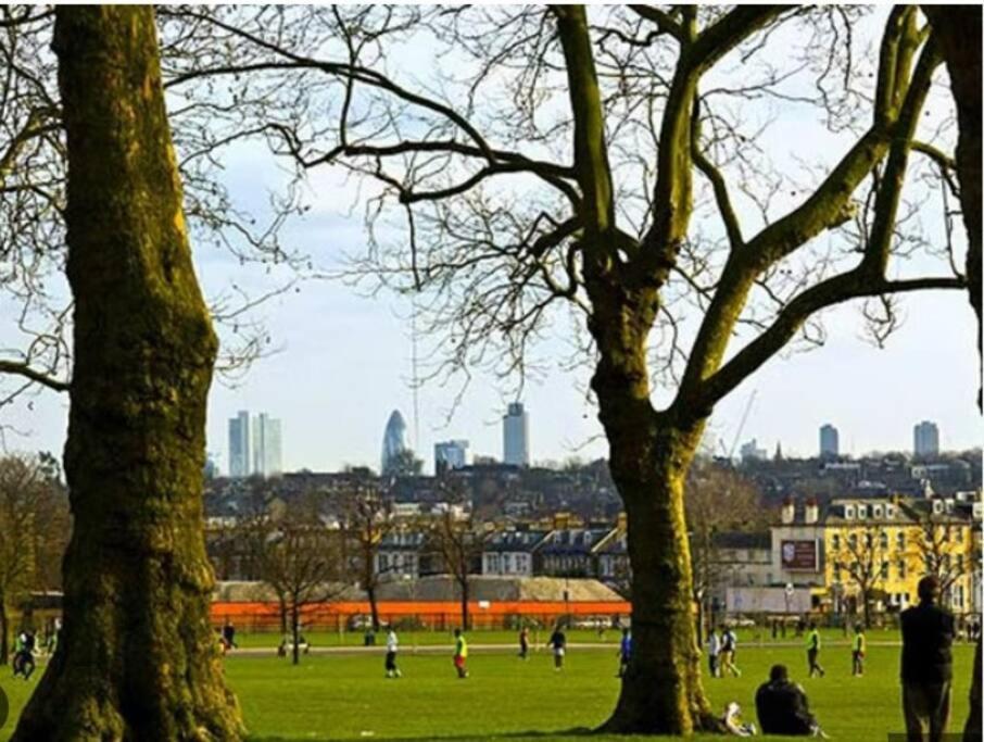 Functional Budget Stay With Wi-Fi And Laundry Facilities Near Tube Station London Bagian luar foto